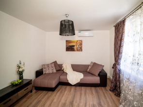 Частный Дом Уютный Дом в Тихом Центре Города для Семейного Отдыха