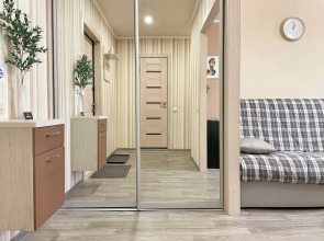 Апартаменты КвартАп на Романтиков 9