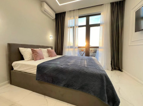 Апартаменты 3х местная студия студия с балконом и бассейном