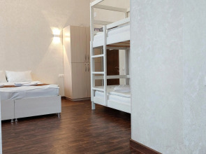 Хостел Белый Тополь