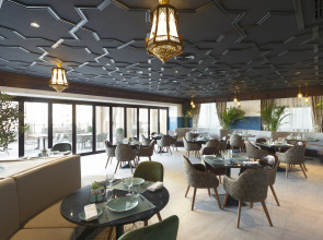 Отель Barceló Al Jaddaf