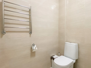 Студия с панорамным видом на центральной улице