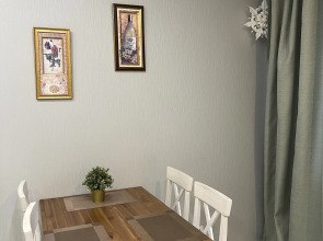 Апартаменты Уютная квартира на Хохлова 8