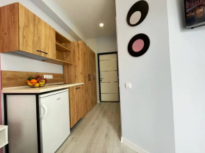 Апартаменты с видом на море большим балконом в 3-х минутах от пляжа