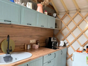 Частный дом Юрта среди сосен