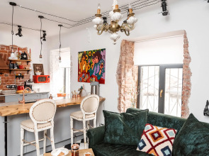 Апартаменты Дом у Реки loft Усадьба на Черниговской