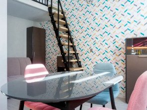 Апартаменты около площади Восстания