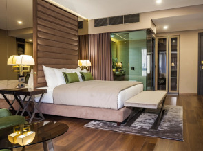 SAINT TEN Hotel, Small Luxury Hotels