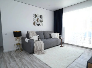 Квартира с дизайнерским ремонтом Rent House в центре