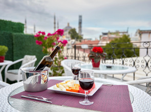 Albinas Hotel Old City