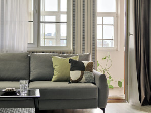 Квартира Комфортное Жилье в Центре Города с Видом на Реку Булак