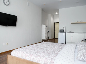 Апартаменты на Верхнеторговой 4