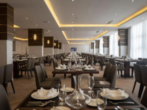 Отель The Plaza  and Resort