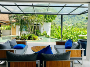 Апартаменты Veloche Group by Continent