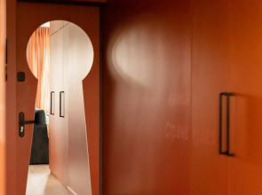 Апартаменты Новые Дизайнерские с Видом на Верхнее Озеро