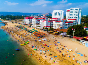 Апартаменты VIP on the beach 1