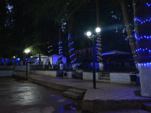 Отель Nine Brothers