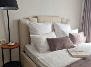 Квартира Flatirini с панорамными окнами в ЖК Весна