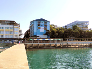 Апартаменты на Просвещения у Моря