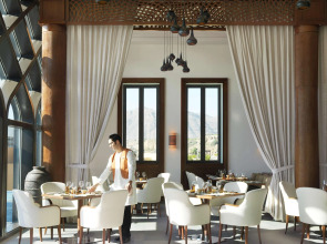 Курортный отель Anantara Al Jabal Al Akhdar Resort