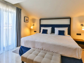 Отель California by Aycon