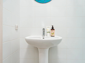 Апартаменты Семейная Квартира на 6 человек м.Домодедовская