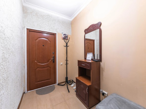 Апартаменты У Финляндского Вокзала и Крейсера Авроры"