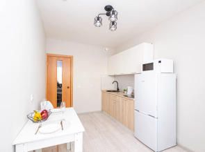 Апартаменты Светлая Уютная Однушка у Комсомольской Площади