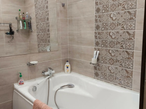 Апартаменты 5 Звезд на Шамиля Джикаева 5А-2