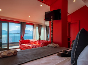 Отель Lucky Monkey