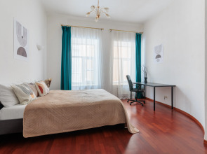 Квартира Уютная квартира на Мойке 32 DereMRents ДереМРентс