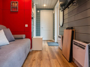 Коттедж Премиум с Терассой и Красивым Видом в Терсколе от Квартирукинг