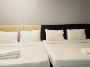 Отель Dlima Beach Inn Langkawi