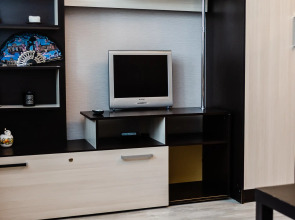 Апартаменты у метро с видом на писательский городок