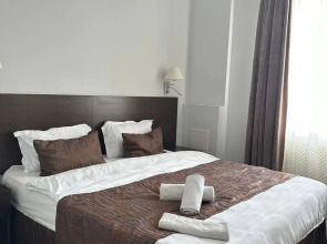 Отель Танжарык