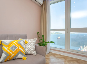 Апартаменты с витражом