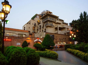 Отель Tiflis Palace