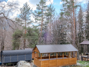 Шале Aishah House