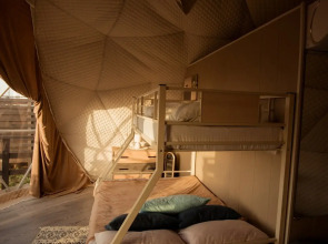 Глэмпинг-отель "Pera"