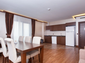 Курортный отель Sera Lake Resort