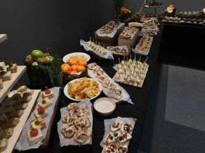 Отель Mona Plaza