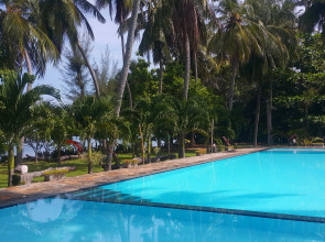 Отель Riviera Resort