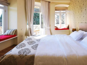 Отель Tekla Palace