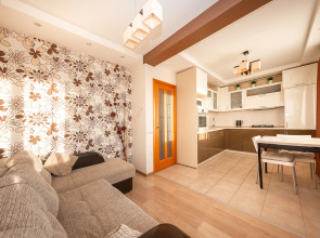 Апартаменты на Романа Брянского 8/1