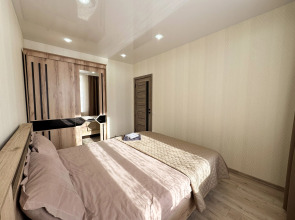 Квартира 2-комнатная на Октябрьской 3