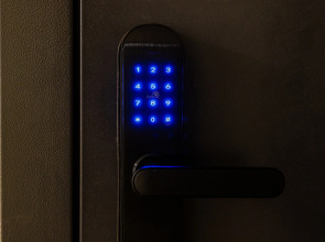 Апартаменты Pronina Aparts Kudrovo LIVE