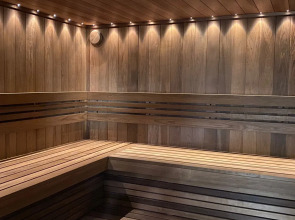 Апартаменты Hvoja в комплексе с бассейном на берегу Финского залива