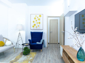 Апартаменты Атмосферные на набережной в доме с колоннами Ловец Снов 1