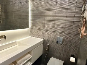 Апартаменты Лофт Apart Energy с Джакузи и Видом на Озеро