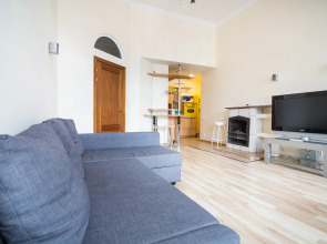 Апартаменты Видовая квартира на набережной реки Мойки рядом с Невским проспектом